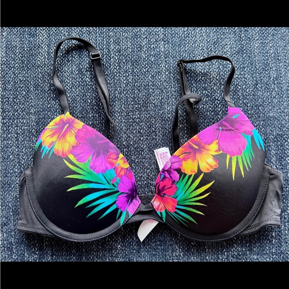 Victoria’s Secret Pink Wear Everywhere lightly lined Tshirt Bra 34A